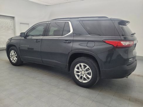 Used 2020 Chevrolet Traverse LT image 3