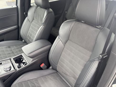 Used 2024 Mitsubishi Outlander SE image 13