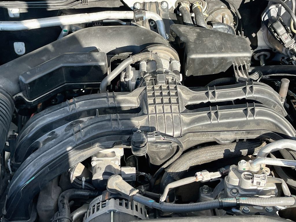 Used 2025 Subaru Outback Limited w/ Popular Package #2 AWD/4WD image 33