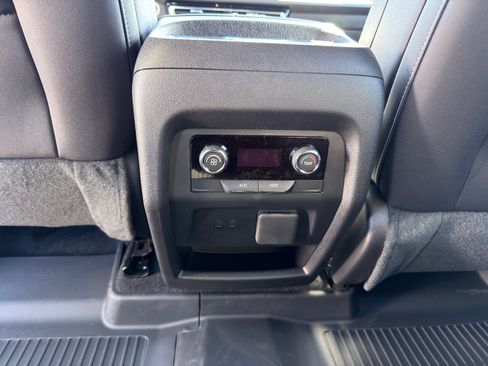 New 2026 Chevrolet Traverse LT w/ Driver Confidence Package image 22