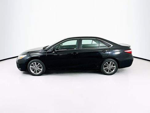 Used 2015 Toyota Camry SE FWD image 4