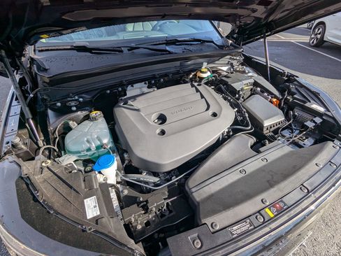 New 2026 Volvo XC40 B5 Plus w/ Protection Package Premier image 24