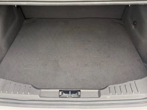 Used 2014 Ford Focus SE FWD image 6