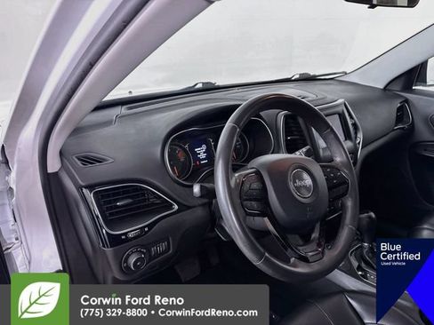 Used 2020 Jeep Cherokee Latitude Plus AWD/4WD image 11