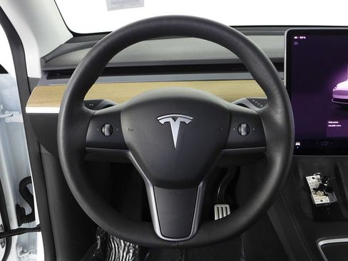 Used 2022 Tesla Model Y Performance AWD/4WD image 27