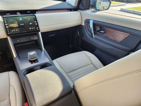 Certified 2024 Land Rover Discovery Sport S image 14