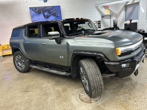 Used 2024 GMC Hummer EV 3X image 11