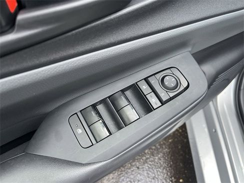 Used 2025 Toyota Prius LE image 13