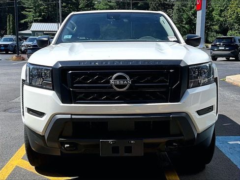 Used 2022 Nissan Frontier S w/ Technology Package AWD/4WD image 2