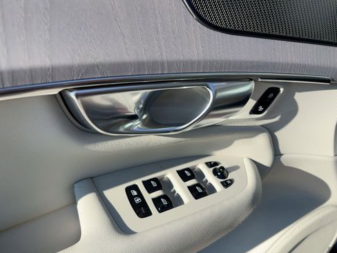 New 2026 Volvo XC90 T8 Ultra w/ Protection Package AWD/4WD image 13