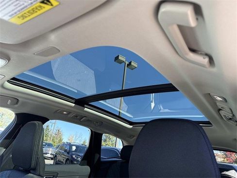 Used 2022 Volvo XC60 T8 Inscription Expression image 16