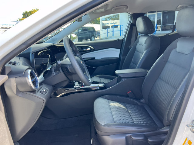 Certified 2026 Chevrolet Trax LT FWD image 3