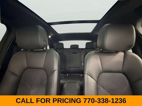 Used 2020 Porsche Macan AWD/4WD image 15
