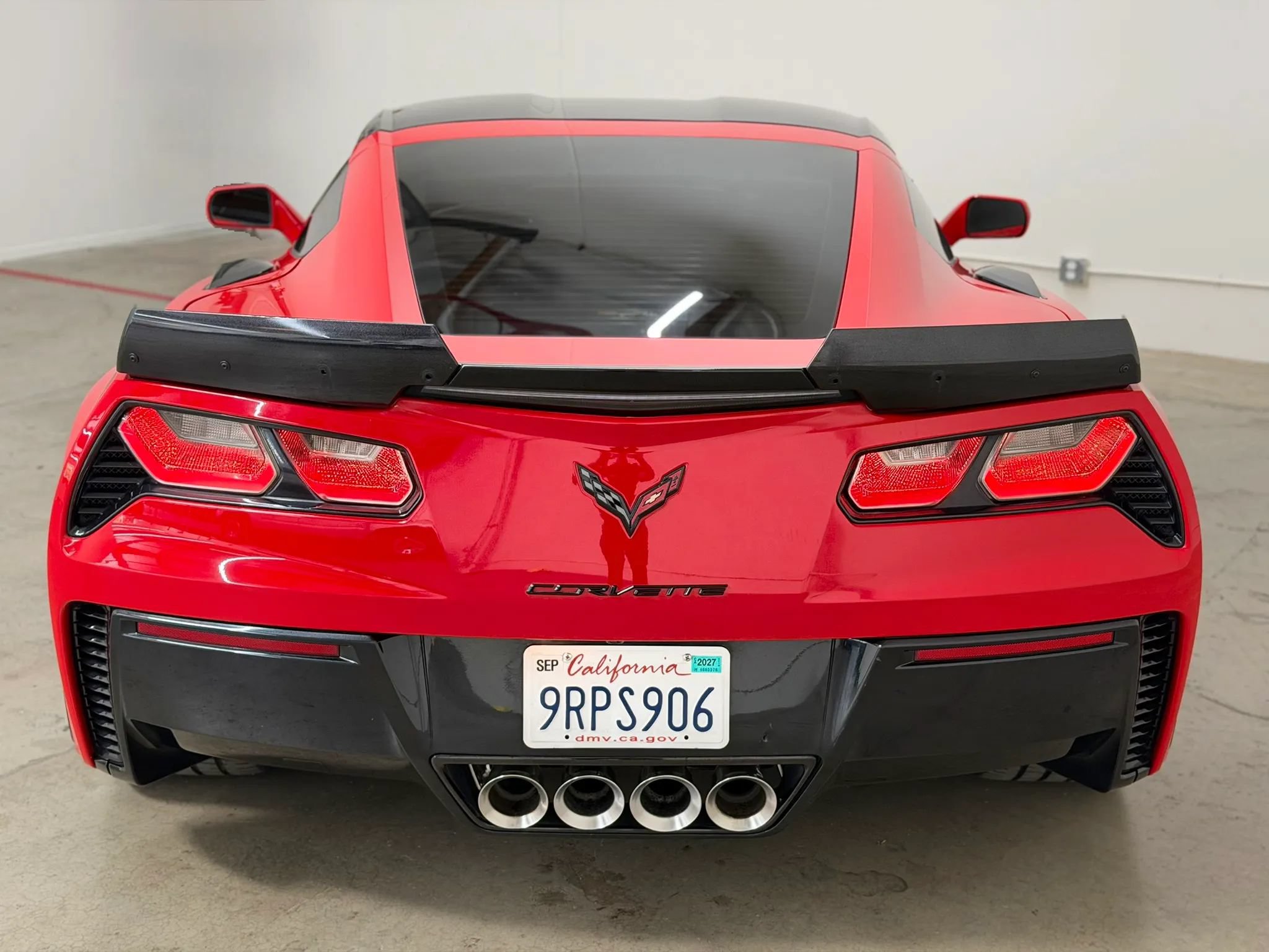 Used 2015 Chevrolet Corvette Z06 w/ 3LZ Preferred Equipment Group RWD image 8