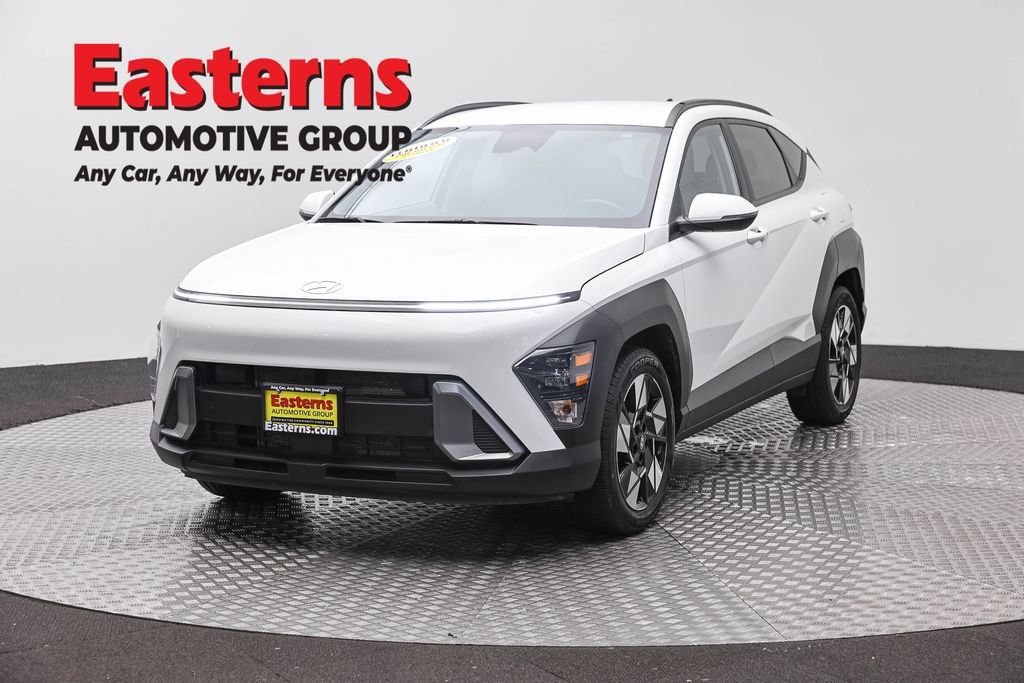 Used 2024 Hyundai Kona SEL FWD image 1