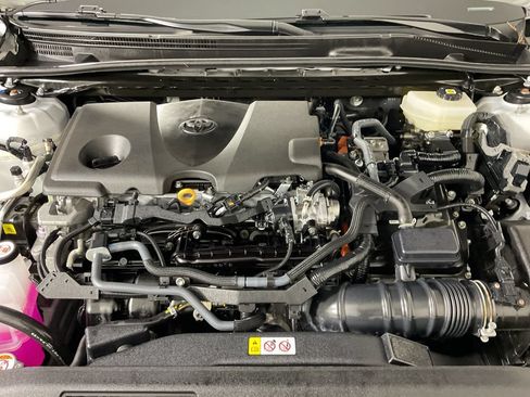 Used 2025 Toyota Camry SE FWD image 25