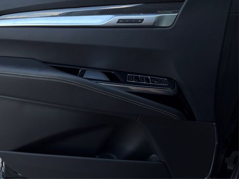 Used 2025 Cadillac Escalade V image 21