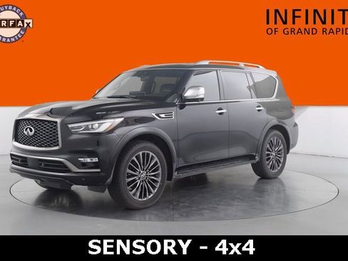 Used 2024 INFINITI QX80 Premium Select image 3