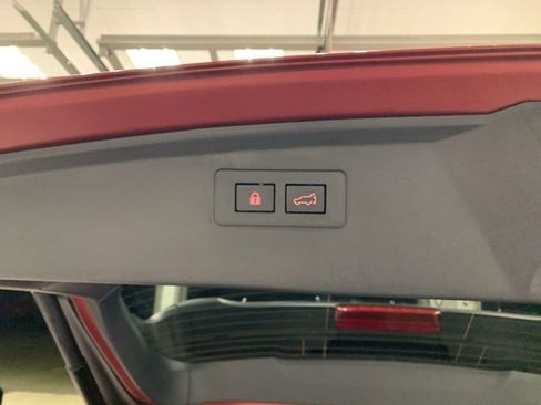 Used 2024 Subaru Outback Premium image 16