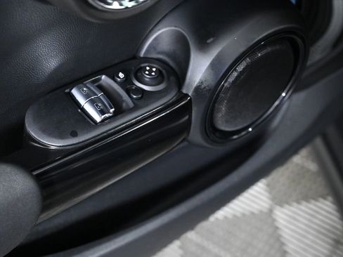 Used 2024 MINI Cooper SE image 23