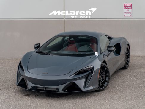 New 2026 McLaren Artura RWD image 1