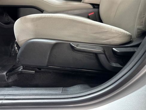 Used 2021 Honda HR-V LX image 18