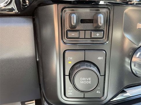 New 2025 Ford F250 Lariat w/ Lariat Ultimate Package image 23