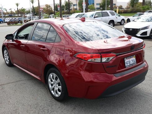 Used 2024 Toyota Corolla LE image 6