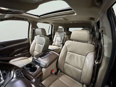 Used 2017 Chevrolet Tahoe LT w/ LT Signature Package image 23