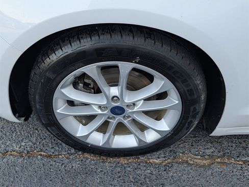 Used 2019 Ford Fusion SE image 29