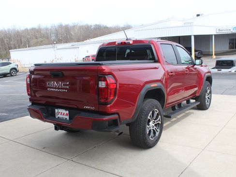 Used 2025 GMC Canyon AT4 w/ Technology Plus Package AWD/4WD image 4