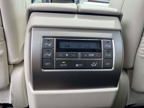 Used 2014 Lexus GX 460 w/ Premium Package AWD/4WD image 11