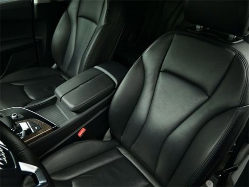 Used 2017 Audi Q7 3.0T Premium Plus image 19