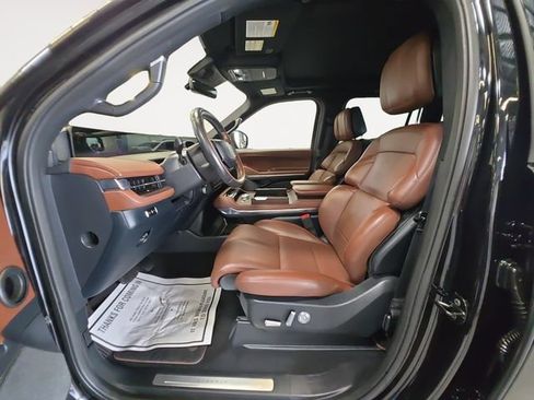 Used 2025 Lincoln Navigator L Reserve AWD/4WD image 11
