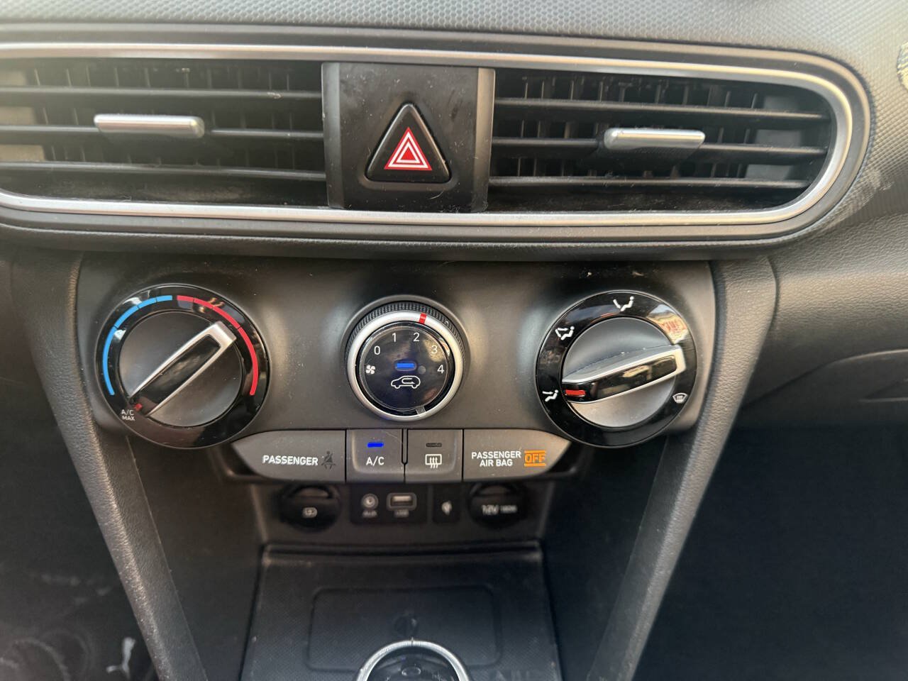 Used 2021 Hyundai Kona SEL Plus FWD image 28