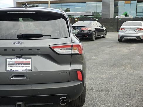 Used 2022 Ford Escape SEL w/ SEL Stealth AWD Package image 6