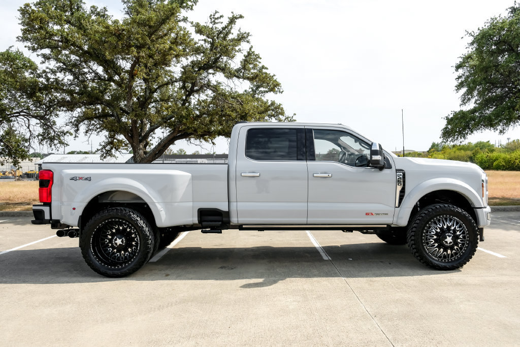 Used 2026 Ford F450 Platinum w/ Platinum Plus Package AWD/4WD image 9