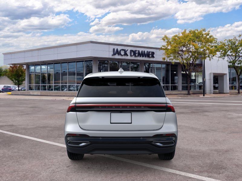 Used 2026 Lincoln Nautilus Premier w/ Equipment Group 102A AWD/4WD image 5