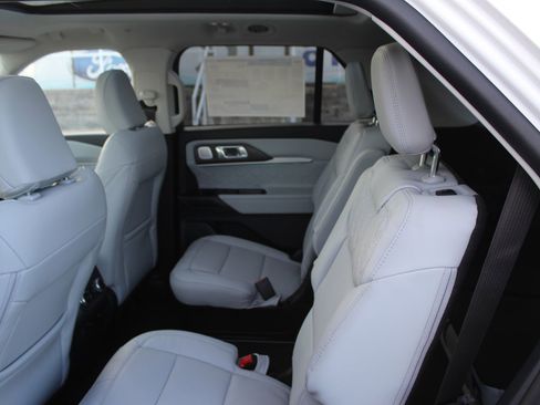 New 2026 Ford Explorer Platinum image 20