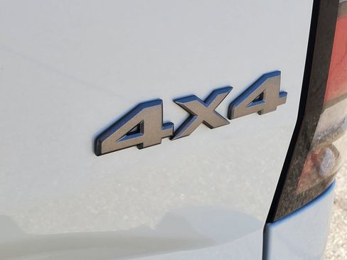 New 2026 Nissan Frontier SV AWD/4WD image 7