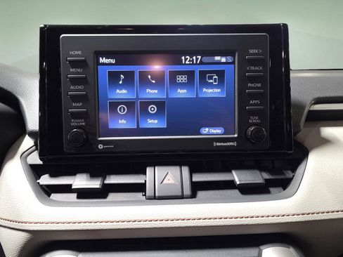 Used 2020 Toyota RAV4 XLE image 22