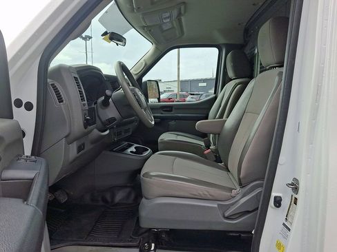 Used 2019 Nissan NV 1500 S w/ Back Door Glass Package image 13