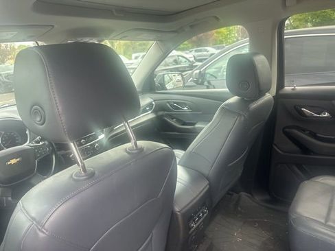 Used 2019 Chevrolet Traverse Premier w/ LPO, Floor Liner Package AWD/4WD image 10