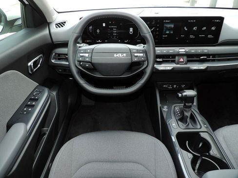 New 2025 Kia K4 EX FWD image 14