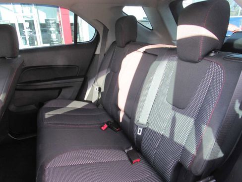 Used 2017 Chevrolet Equinox LS image 18