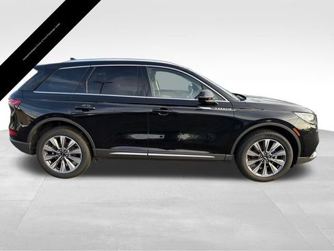 Certified 2022 Lincoln Corsair Reserve w/ Elements Package image 9