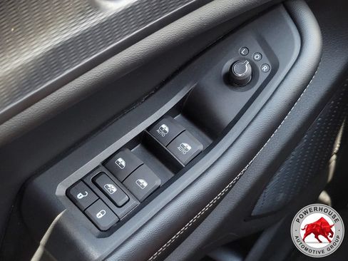 Used 2023 Jeep Grand Cherokee L Laredo AWD/4WD image 27