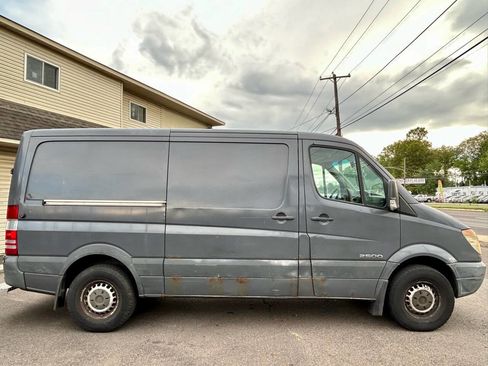Used 2008 Dodge Sprinter 2500 image 8