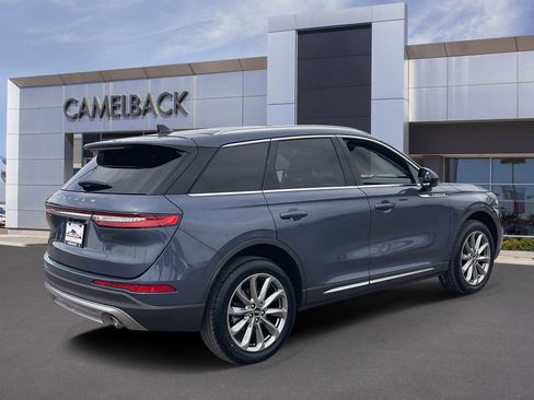 Certified 2022 Lincoln Corsair AWD image 6