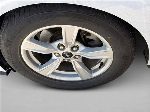 Used 2024 Ford Mustang Coupe RWD image 7